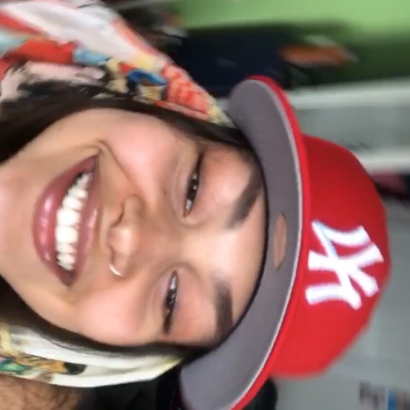 Meet your Posher, Posh - Picture 1 of 1